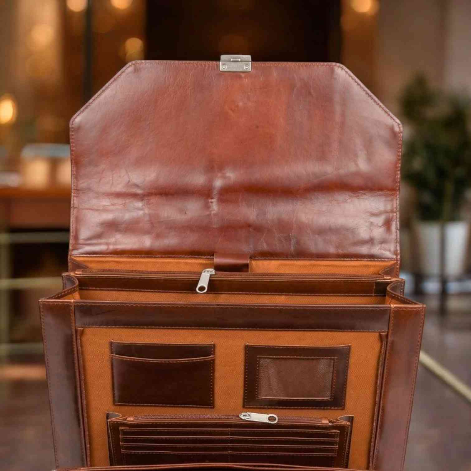 The Vanguard Sovereign Leather Briefcase – Heritage Tan - Image 3